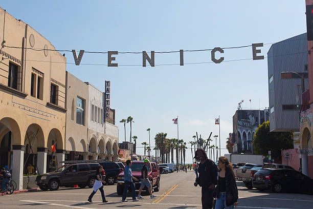- Laura in Venice